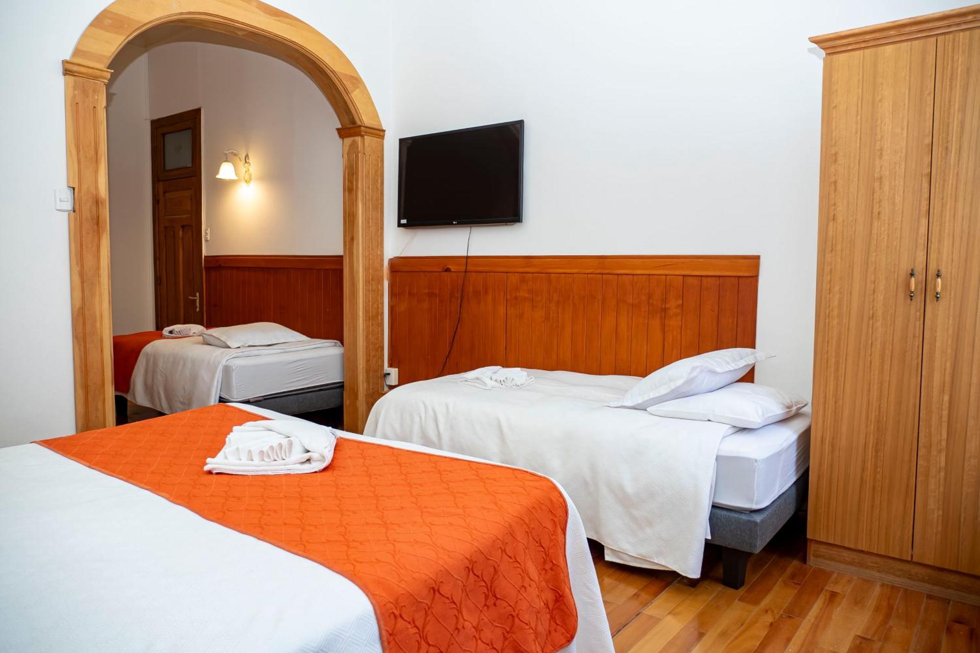 פואנטה ארנס Hotel Plaza מראה חיצוני תמונה