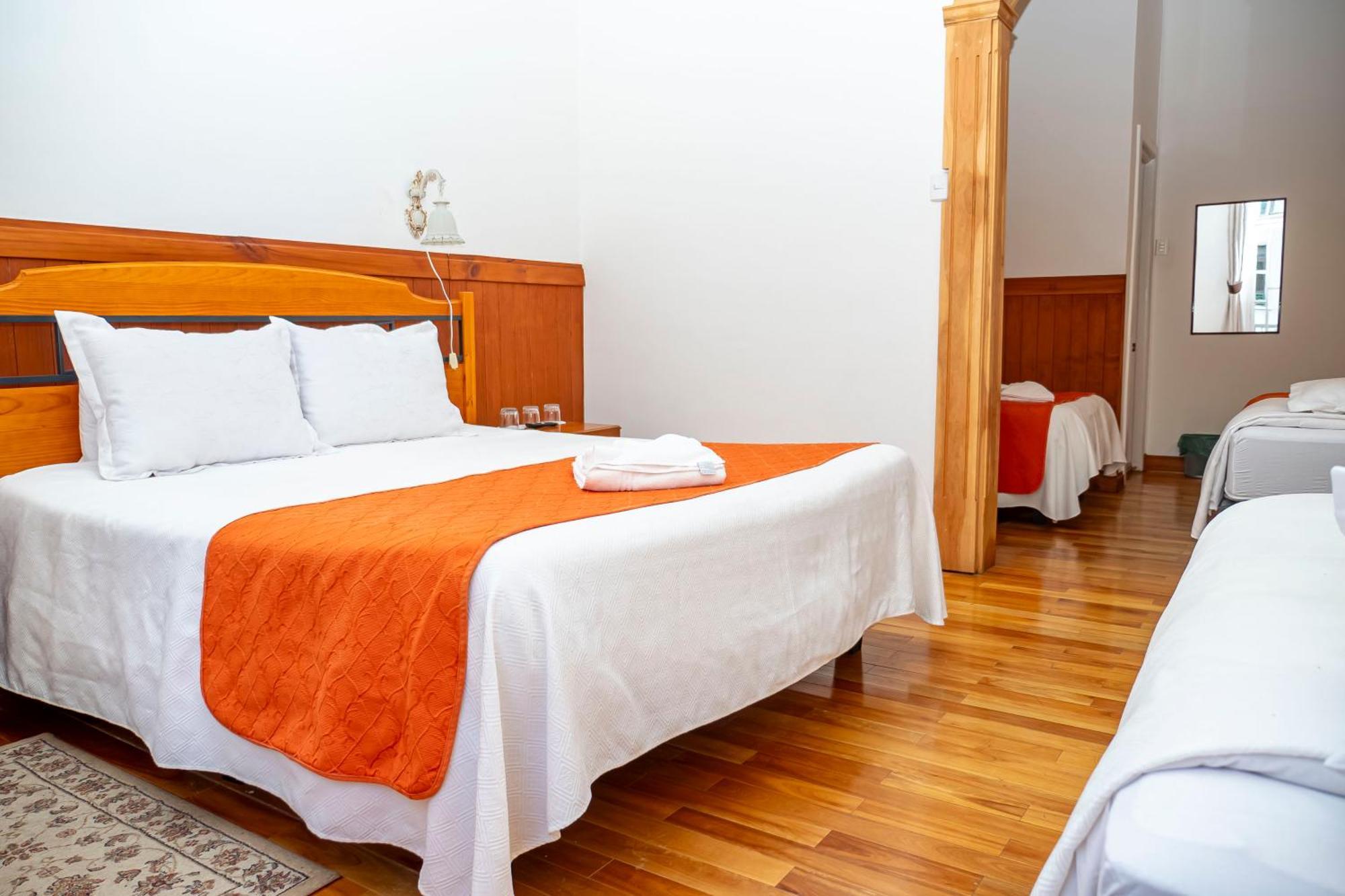 פואנטה ארנס Hotel Plaza מראה חיצוני תמונה