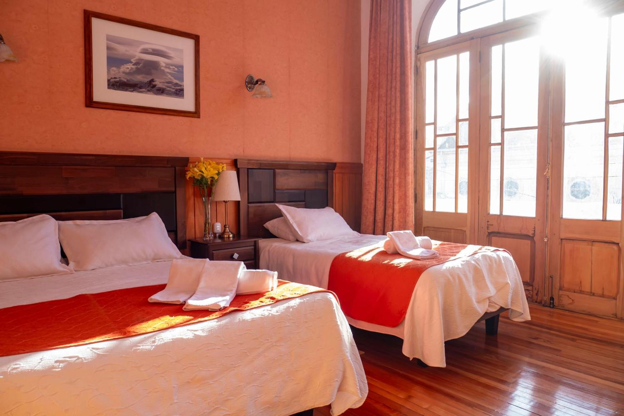פואנטה ארנס Hotel Plaza מראה חיצוני תמונה