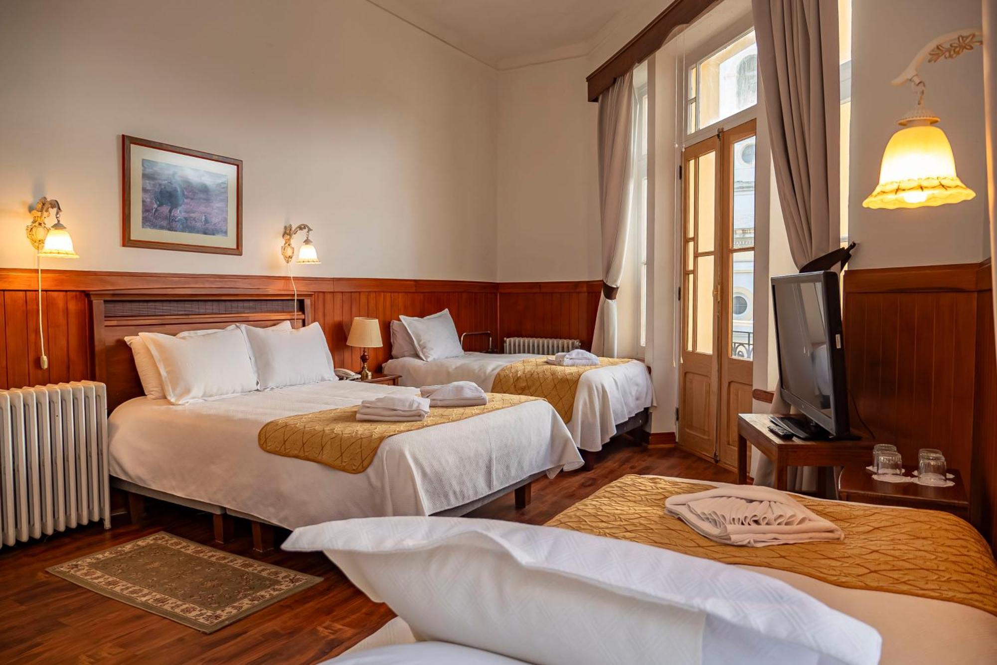 פואנטה ארנס Hotel Plaza מראה חיצוני תמונה