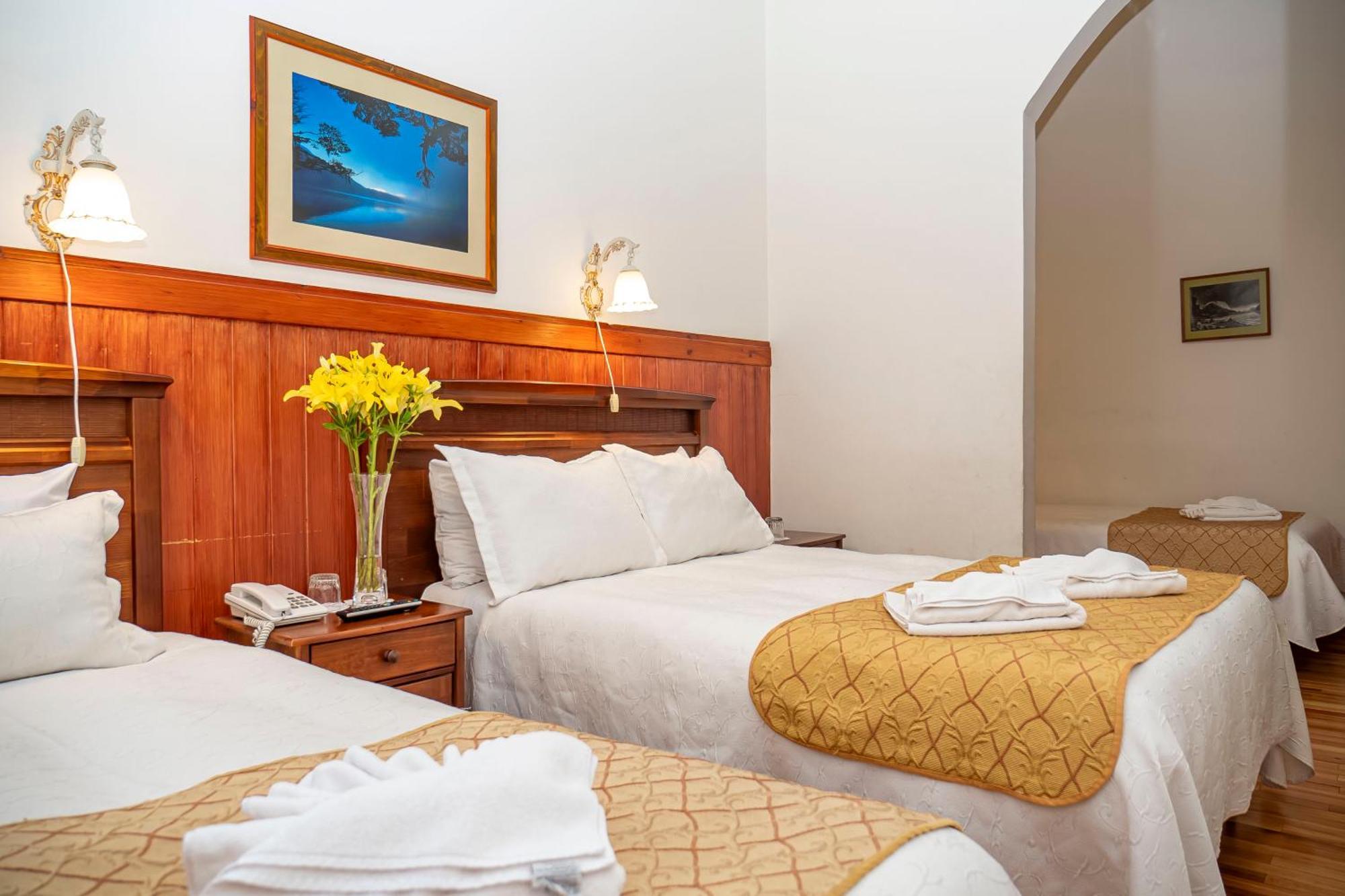 פואנטה ארנס Hotel Plaza מראה חיצוני תמונה