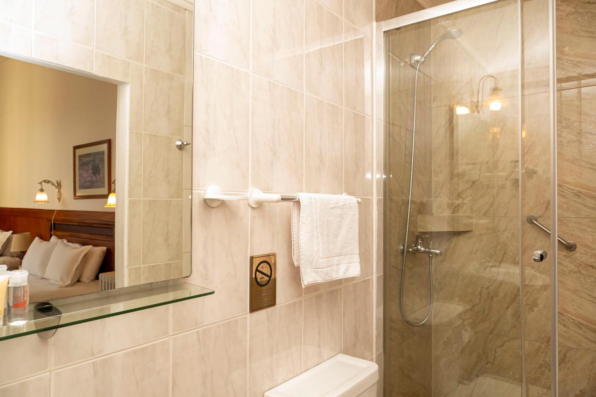 פואנטה ארנס Hotel Plaza מראה חיצוני תמונה