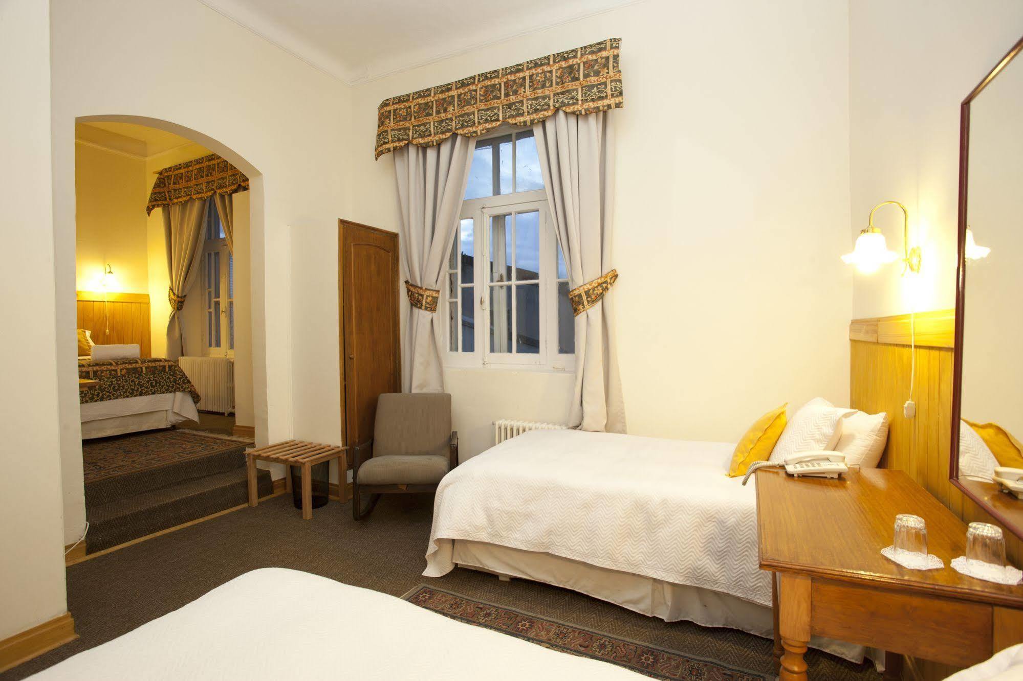 פואנטה ארנס Hotel Plaza מראה חיצוני תמונה